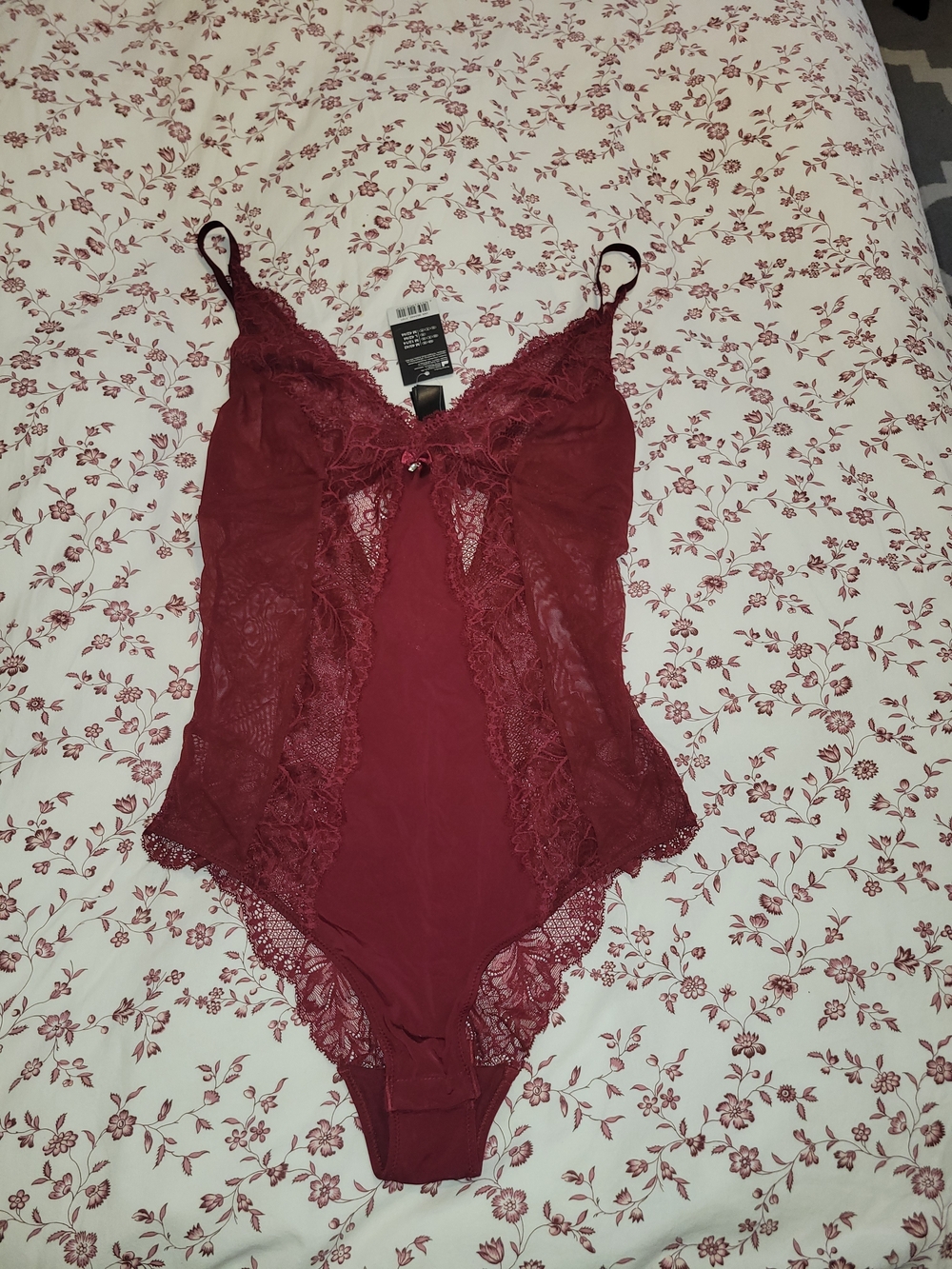 Brand New Lace-Trim Burgundy Women’s Bodysuit Top Sise M